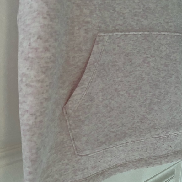 NWT! Under Armour Girls short sleeve fleece hoodie - soft pink - Picture 15 of 15